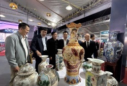 Hà Nội quảng bá, kết nối sản phẩm OCOP, thủ công mỹ nghệ và làng nghề tại Bát Tràng 