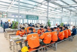 Chiến lược đằng sau kế hoạch tuyển dụng 100.000 công nhân cơ hữu của VinCons