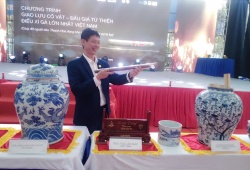 Nhiều vật phẩm có giá trị cùng xuất hiện tại Chương trình Giao lưu cổ vật và trang sức thiết kế đặc sắc 2025