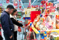 Hàng Việt giữ vai trò chủ lực trên thị trường mua sắm Tết Bính Ngọ 2026