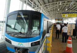 Metro số 1 điều chỉnh lịch vận hành và kéo dài giờ phục vụ cuối tuần để đáp ứng nhu cầu đi lại