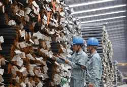 Thép xây dựng của tập đoàn Hòa Phát đạt kỷ lục 585.000 tấn lần đầu tiên sau 34 năm