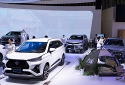 Xe Nhật giảm giá sâu, Toyota bảo hành tới 10 năm cho khách hàng