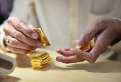 Phạt nặng và tịch thu tài sản với những trường hợp mua bán “trao tay” ngoại tệ, vàng không phép