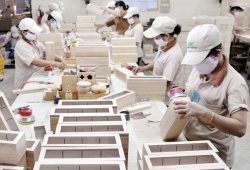 Xuất khẩu gỗ cán mốc 17,2 tỷ USD, đồ gỗ nội thất tiếp tục là 'trụ cột'