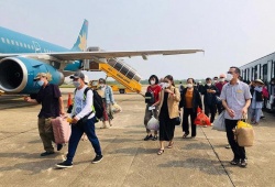 Hàng không mở loạt chuyến bay đêm, ngành đường sắt cung ứng 384.000 chỗ dịp Tết