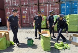 Hải quan Khu vực II siết chặt kiểm soát, bắt giữ hàng nghìn vụ buôn lậu thúc đẩy an ninh kinh tế 2025