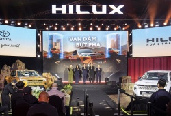 Toyota Hilux 2026 ra mắt tại Việt Nam, giá từ 632 triệu đồng