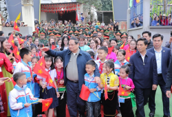 Thủ tướng Chính Phủ Phạm Minh Chính dự lễ khởi công dự án Trường liên cấp Cẩm Thạch