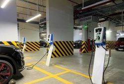 Thủ tướng yêu cầu thúc đẩy hạ tầng trạm sạc xe điện tại chung cư trước ngày 30/4