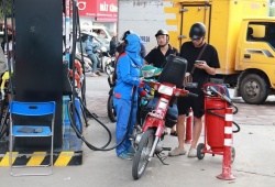 Giá xăng dầu ngày 3/4: Xăng tăng mạnh, dầu Diesel tăng hơn 5.000 đồng/lít