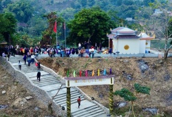 Đền Nàng Han điểm hội tụ tâm linh và trầm tích văn hóa giữa lòng hồ sông Đà