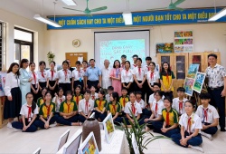 Trường THCS Tân Triều tổ chức triển lãm mỹ thuật đặc biệt nhân kỷ niệm 64 năm truyền thống