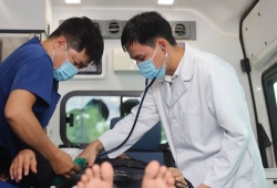 Vinmec Phú Quốc cứu sống cụ bà 92 tuổi mắc nhiễm khuẩn huyết, suy hô hấp cấp nguy kịch