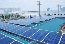 Nới cơ chế bán điện mặt trời mái nhà, cho phép bán tới 50% sản lượng điện dư