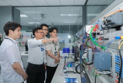 IUH đưa vào hoạt động Phòng thí nghiệm Tự động hóa Siemens, tăng kết nối đào tạo với doanh nghiệp