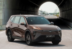 Một chiếc xe cho cả nhà: VF MPV 7 rộng cả 3 hàng ghế, chạy êm, nuôi xe nhàn