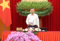 Xây dựng Điều lệ Đảng thật khoa học, dễ thực hiện và có sức sống lâu dài