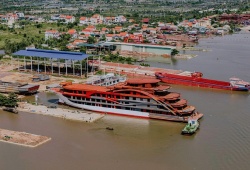 Hạ thủy siêu du thuyền Amorasae: Công trình chào mừng Quảng Ninh trở thành Thành phố trực thuộc Trung ương