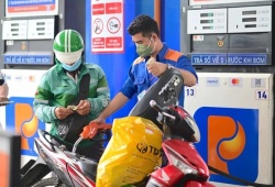 Giá xăng, dầu giảm nhẹ trước dịp nghỉ lễ Quốc khánh 2/9