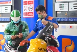 Giá xăng tăng mạnh, vượt 25.000 đồng/lít từ 15h chiều nay 