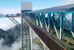 Khu du lịch Cầu kính Rồng Mây hoạt động trở lại