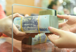 NHNN yêu cầu giảm lãi suất cho vay từ 1,5 - 2%/năm đối với lĩnh vực sản xuất kinh doanh