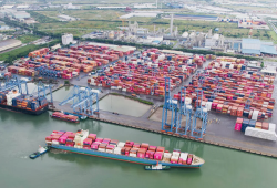 Xuất nhập khẩu Việt Nam vượt mốc 1.000 tỷ USD sau 10 tháng năm 2026