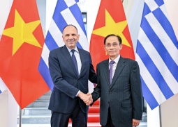 Bộ trưởng Ngoại giao Lê Hoài Trung hội đàm với Bộ trưởng Ngoại giao Cộng hòa Hy Lạp George Gerapetritis