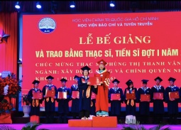 Siết đào tạo tiến sĩ: Chấm dứt tình trạng vừa đi làm, vừa học lấy bằng