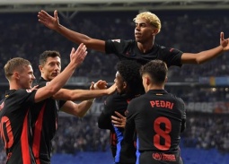 Lamine Yamal toả sáng, Barcelona vô địch La Liga