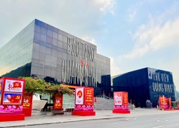 Quảng Ninh: Rực rỡ cờ hoa chào mừng Đại hội XIV của Đảng