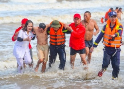 Thanh Hoá: Sầm Sơn diễn tập cứu hộ cứu nạn các tình huống khẩn cấp trên biển