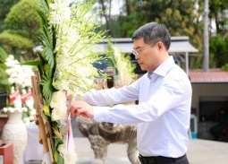 Thủ tướng Lê Minh Hưng dâng hương tại Di tích Ngã ba Đồng Lộc