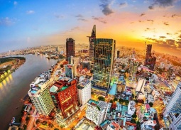 Việt Nam từ nền kinh tế lạc hậu đến “ngôi sao tăng trưởng” toàn cầu