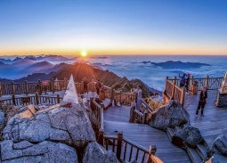 Nhiều tour du lịch miền Bắc 'ấm lên' dịp Tết Dương lịch 2024