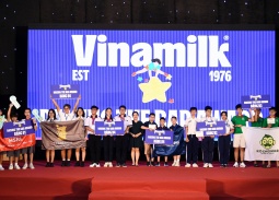 Vinamilk trao giải thưởng đặc biệt cho các tài năng chế tạo robot hướng đến phát triển bền vững tại Robotacon WRO 2024