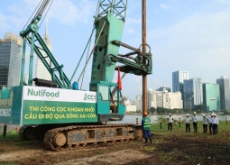 Chính thức khoan mũi cọc đầu tiên cầu đi bộ nghìn tỷ vượt sông Sài Gòn