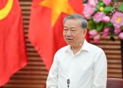 Tổng Bí thư đề nghị Nghệ An phải lấy công nghệ và tri thức làm động lực phát triển kinh tế