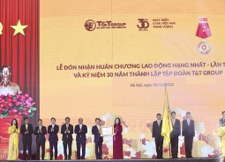 T&T Group của Bầu Hiển được vinh danh Top các doanh nghiệp tư nhân tiêu biểu