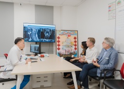 Giành lại sự sống và diện mạo: Hành trình chinh phục thách thức phẫu thuật ung thư đầu - cổ