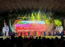 Khai mạc Lễ hội “Mùa vàng Bắc Sơn năm 2025” và đón nhận giải thưởng “Làng du lịch tốt nhất năm 2025”