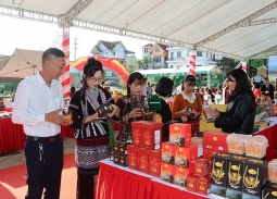 Khai mạc Ngày hội sản phẩm vùng đồng bào dân tộc thiểu số, miền núi phía Bắc 2025