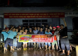 Hành trình trao gửi yêu thương: Cộng đồng cư dân Vinhomes GrandPark – VinFast Miền Nam vượt đêm đến với bà con Miền Trung