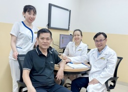 Kỹ thuật đặc biệt giúp người đàn ông tìm lại nụ cười sau hơn một năm bị co giật nửa mặt