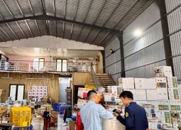Ninh Bình: Phát hiện cơ sở kinh doanh đồ gia dụng nhập lậu, phạt gần 40 triệu đồng