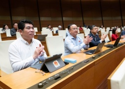 Quốc hội thông qua luật Báo chí (sửa đổi)