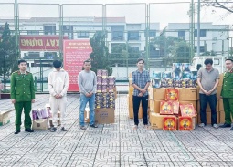 Công an Hà Tĩnh: Triệt phá vụ sản xuất, buôn bán và vận chuyển trái phép hơn 1,5 tấn pháo hoa các loại