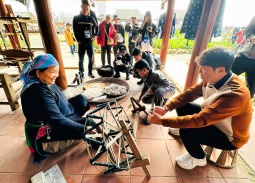 Đánh thức tiềm năng du lịch làng nghề