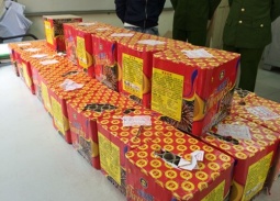 Hà Nội tăng cường quản lý hoạt động kinh doanh pháo hoa dịp cuối năm